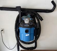 Blue 5 Gallon Vacmaster with Attachments