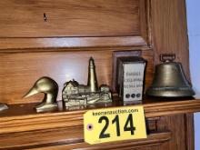 LOT OF ASSORTED BRASS COLLECTIBLES: VINTAGE ASHTRAY, BELL, LIGHTHOUSE DISPLAY, MALLARD