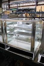 DONUT MUFFIN BAGEL 29IN. COUNTERTOP DRY BAKERY DISPLAY CABINET