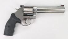 Smith & Wesson 686-6 Double Action Revolver