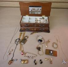 Loaded Estate Jewelry Box 9 Sterling Rings & More!